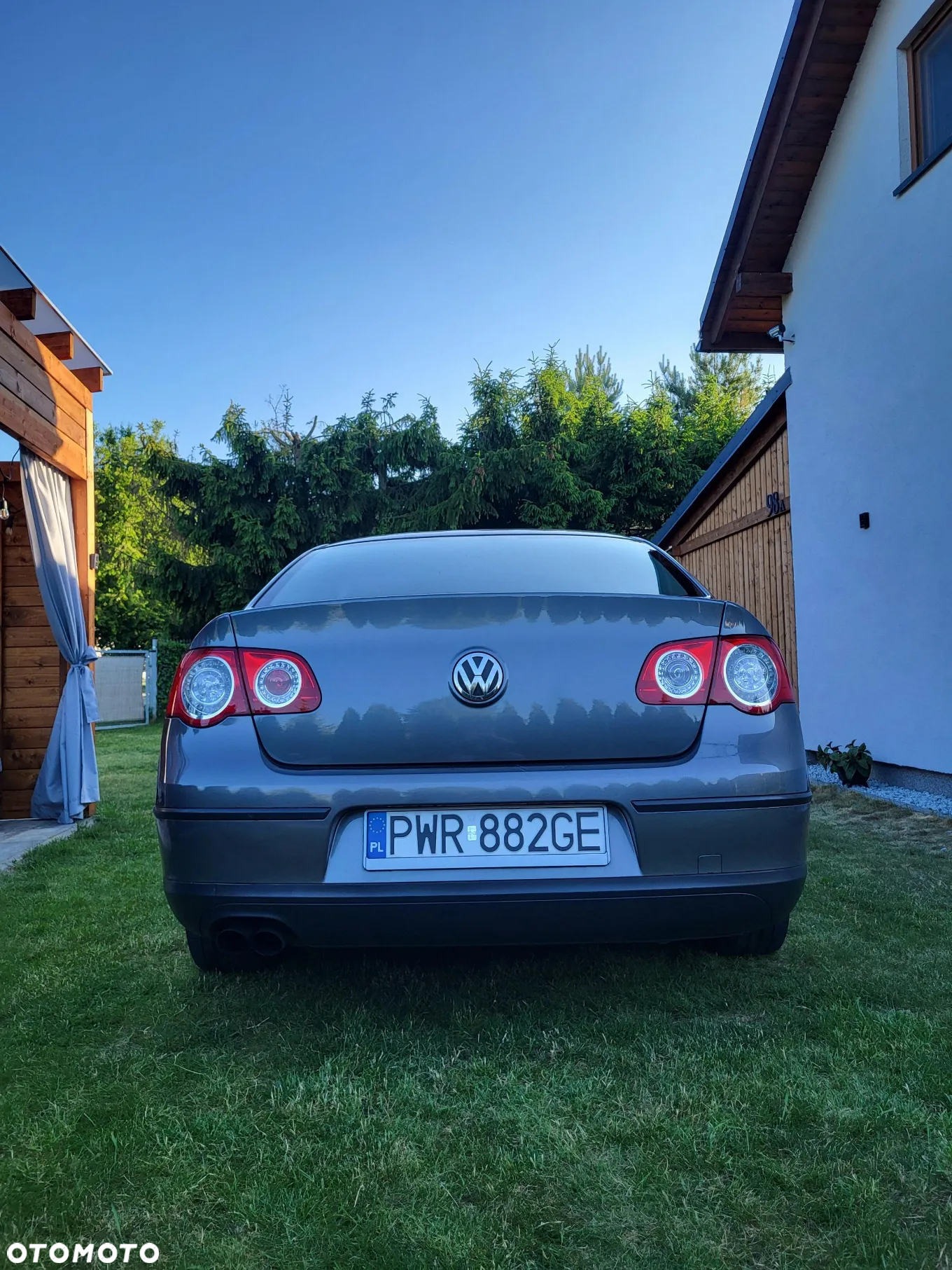 Volkswagen Passat - 4