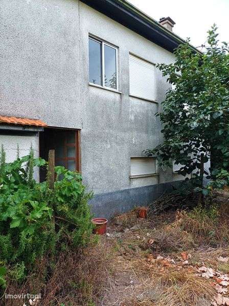 Moradia em vila centenária.
Moradia e comercio. - Grande imagem: 3/7