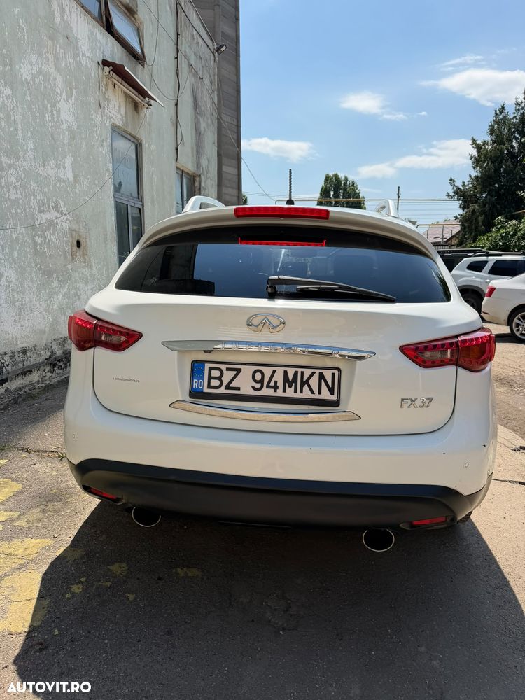 Infiniti FX 37 FX37 3.7L V6 GT AWD - 4