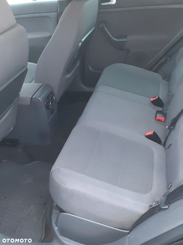 Volkswagen Golf Plus 1.9 TDI DPF Comfortline - 12