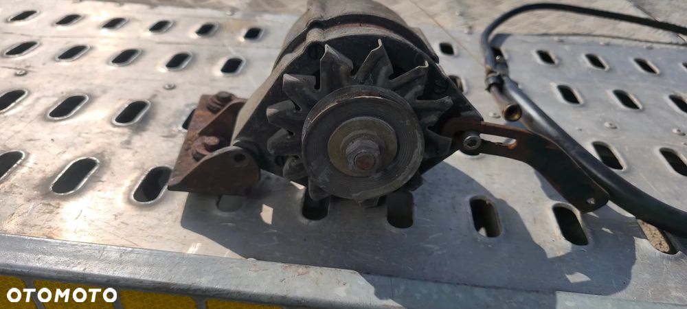 Alternator Volvo Penta B20 B18 - 1