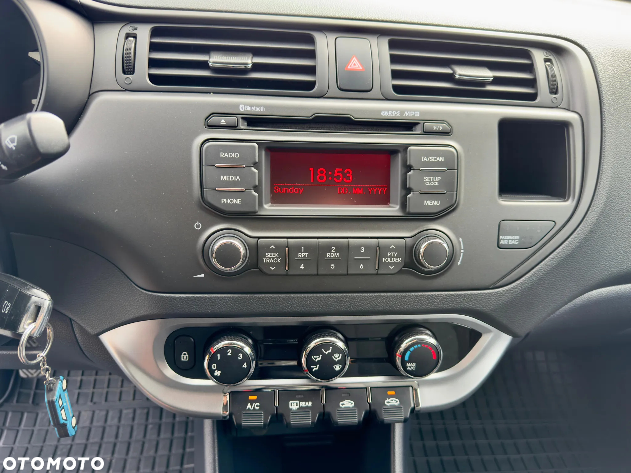 Kia Rio 1.2 L - 35