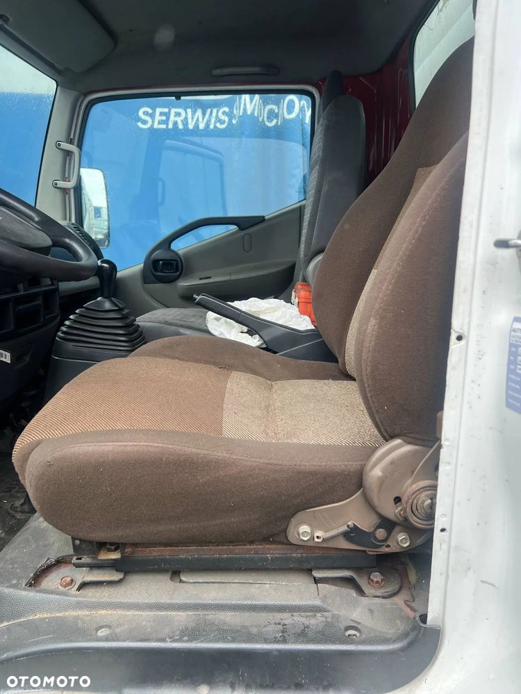 Nissan Cabstar 35.13-2900 KABINA / Karoseria / Części !! 2007r. - 4