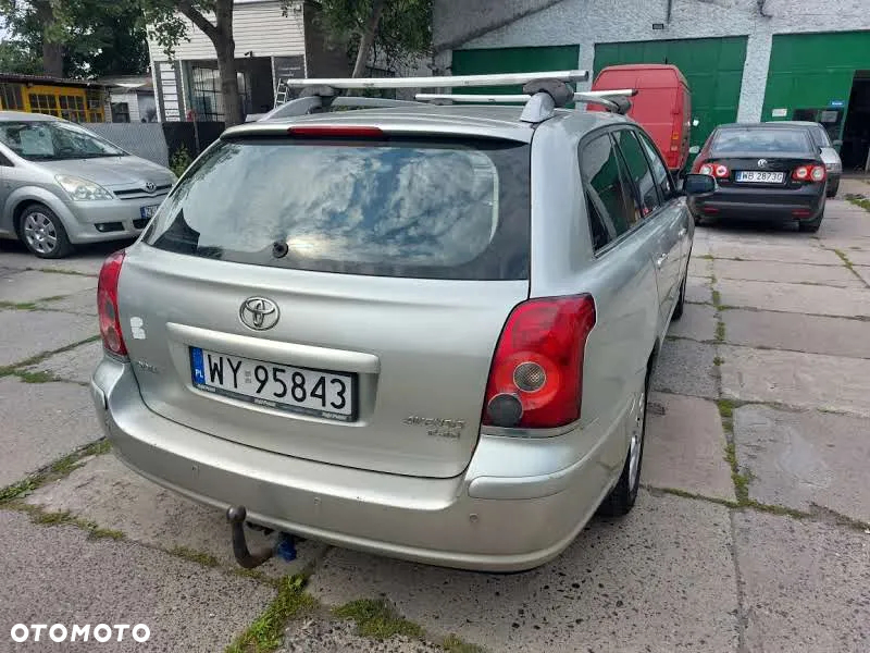 Toyota Avensis 2.2 D-4D Sol - 6