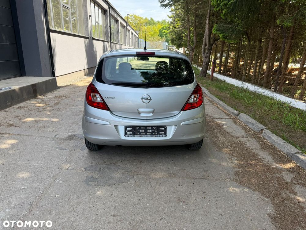 Opel Corsa 1.2 16V Cosmo - 6