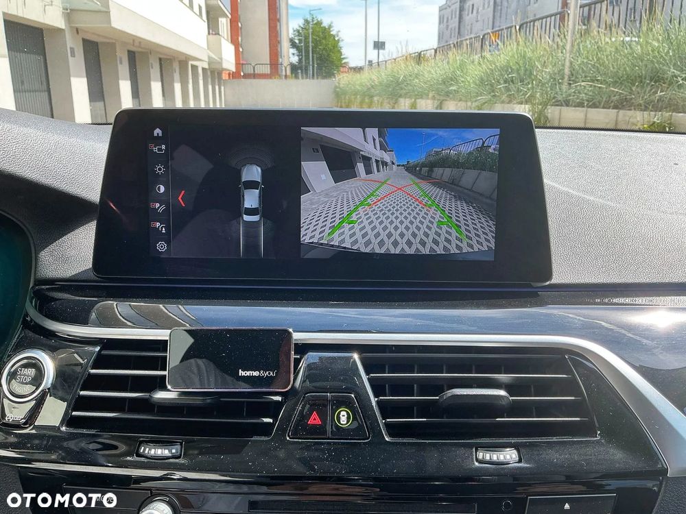 BMW Seria 5 520d - 28