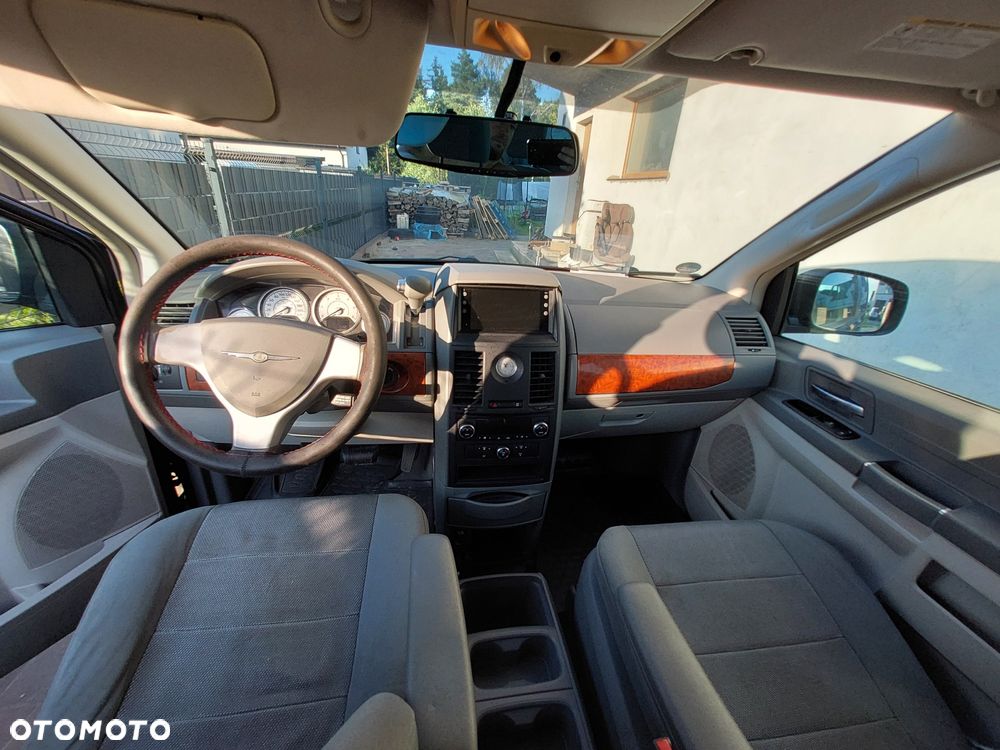 Chrysler Grand Voyager - 4