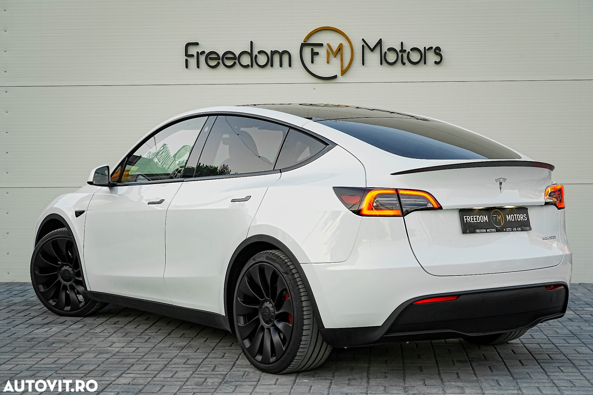 Tesla Model Y Performance Dual Motor AWD - 5