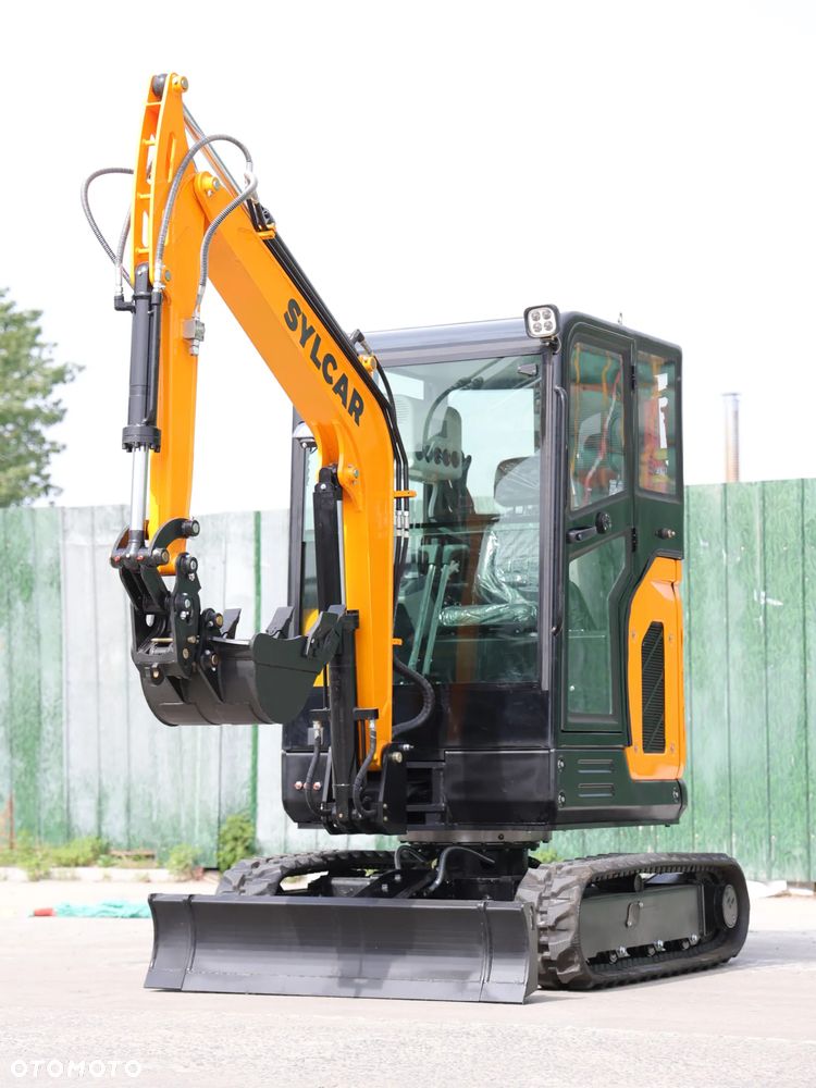 Inny Minikoparka Sylcar 25 - 6