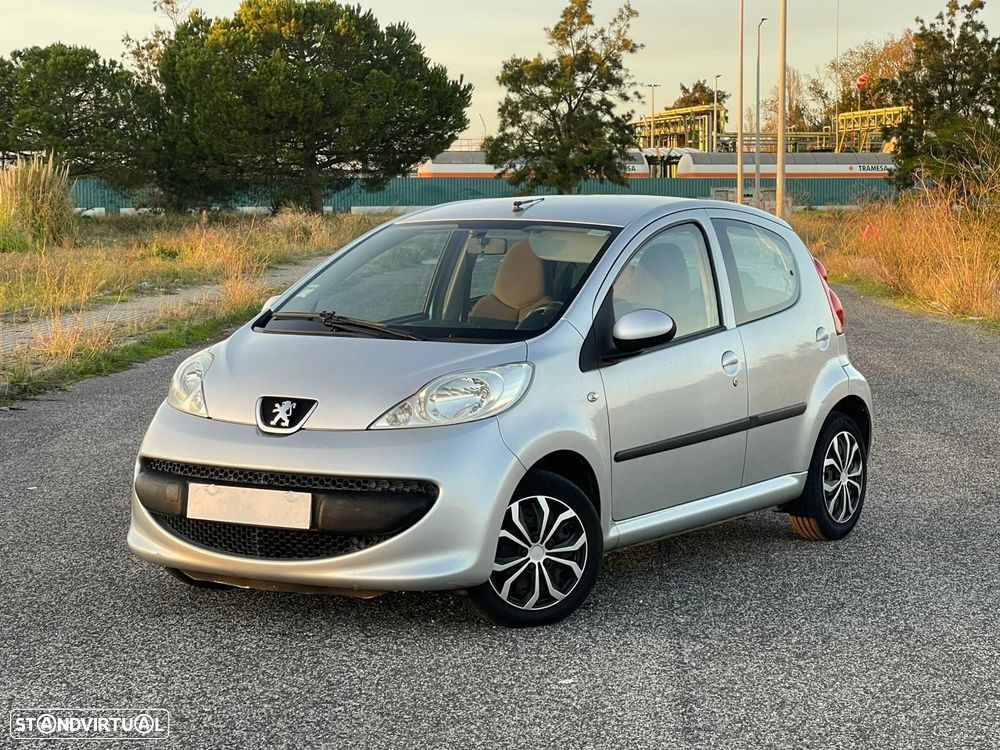 Peugeot 107 1.0 Urban - 1