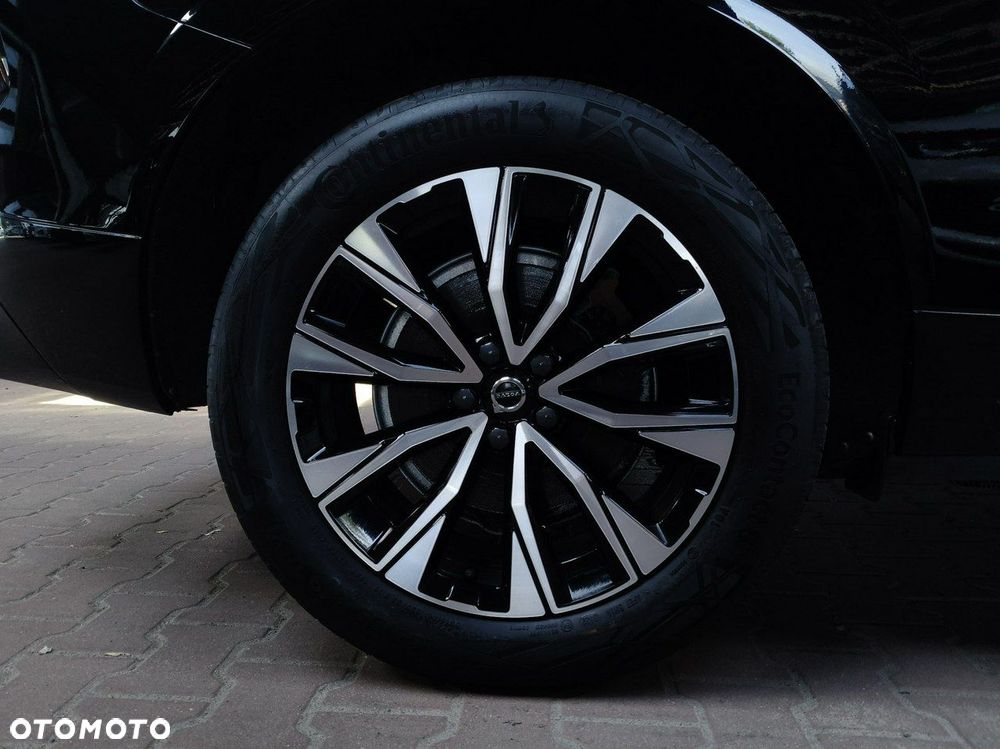 Volvo XC 60 B4 D Ultimate Dark - 11