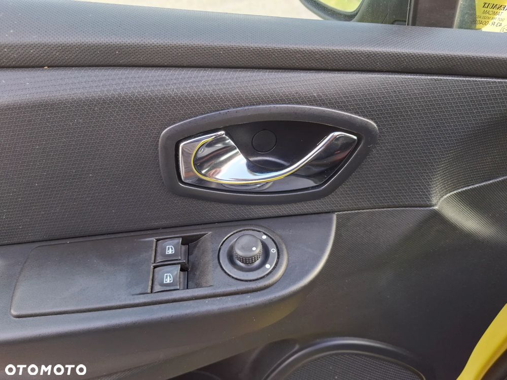 Renault Clio - 14