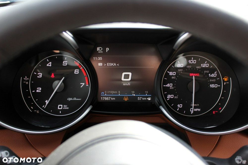 Alfa Romeo Giulia - 13