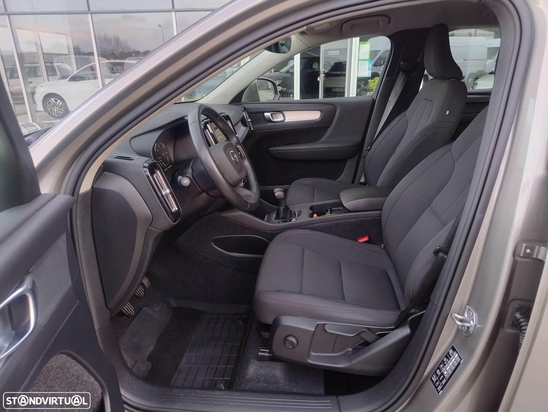 Volvo XC 40 2.0 D3 Momentum - 12