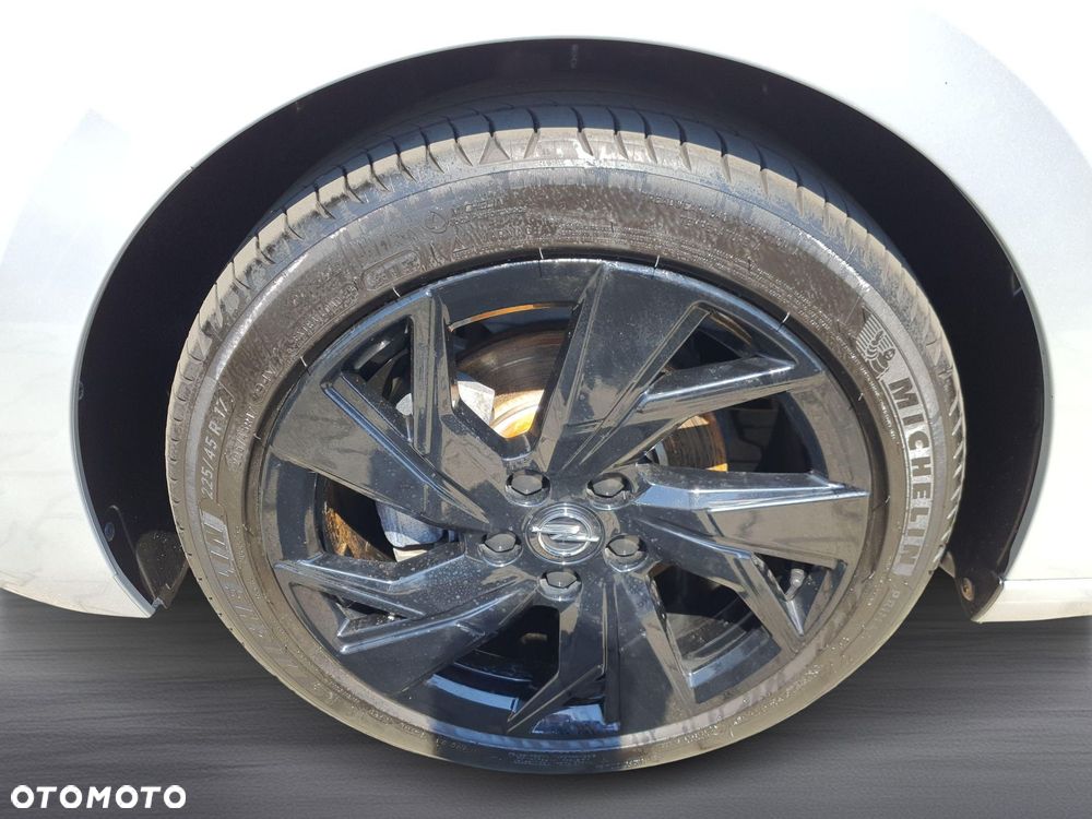 Opel Astra 1.2 T GS S&S - 11