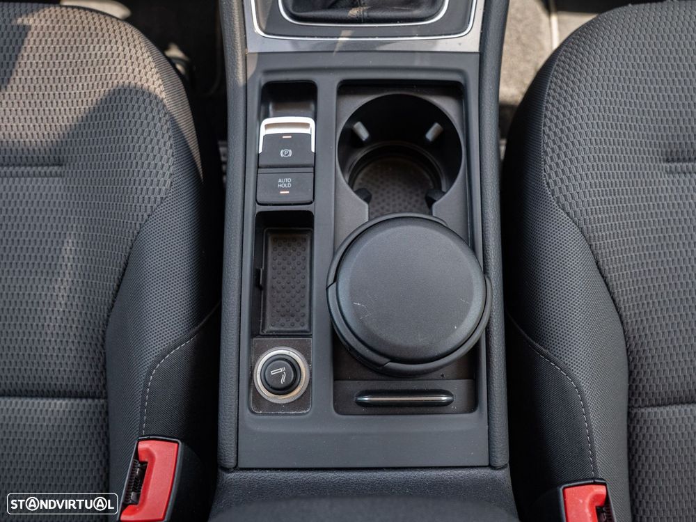 VW Golf Variant - 42