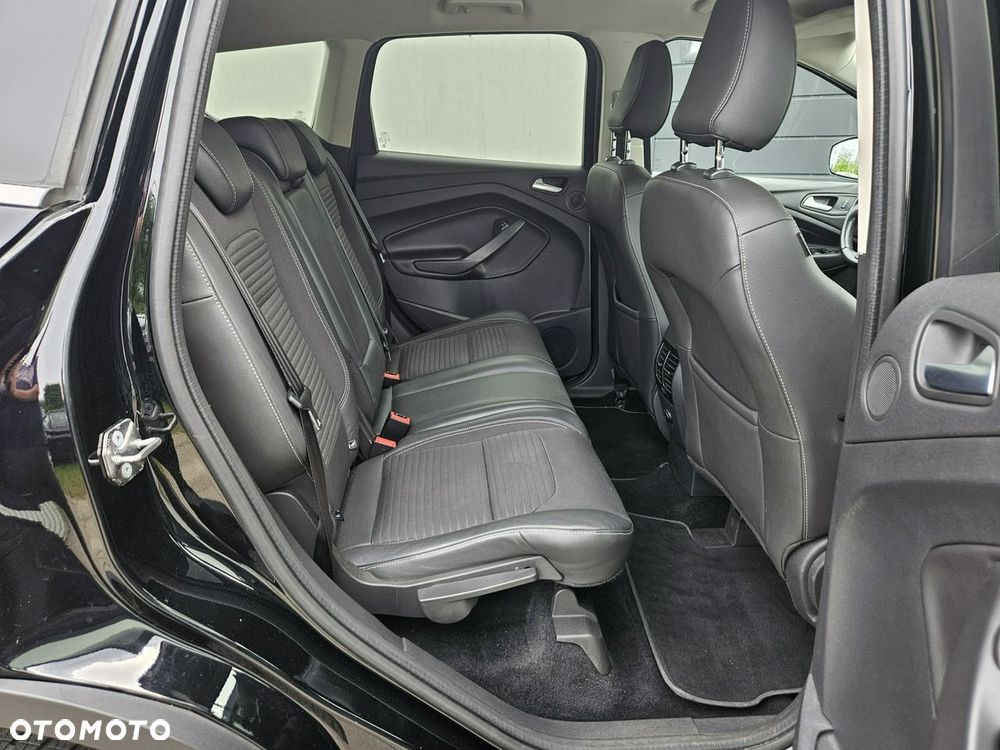 Ford Kuga 2.0 TDCi AWD Titanium - 27