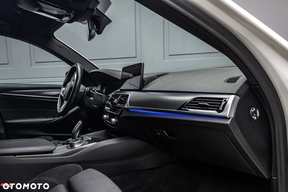 BMW Seria 5 520d xDrive mHEV M Sport sport - 6