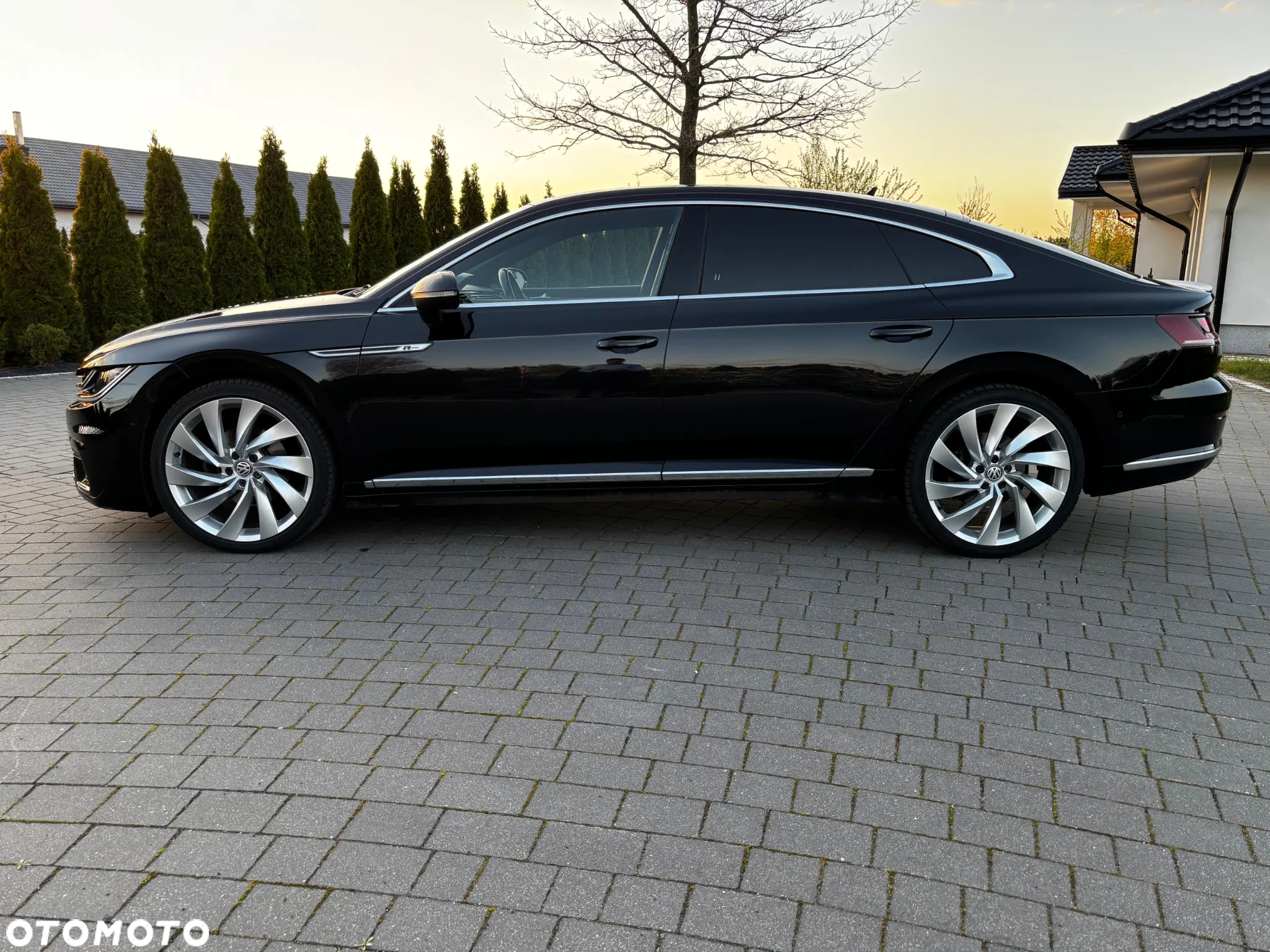 Volkswagen Arteon 2.0 TSI DSG R-Line - 2