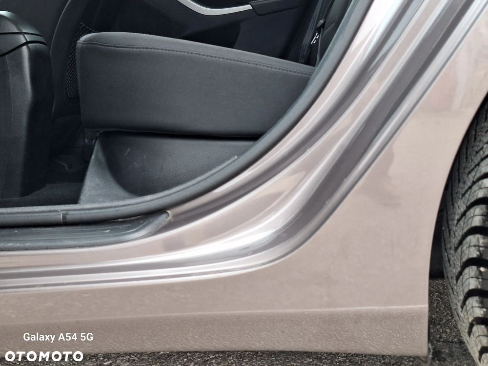 Hyundai i30 1.6 CRDi Trend - 11