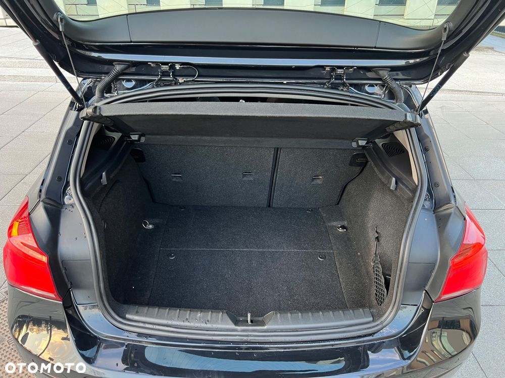 BMW Seria 1 - 30