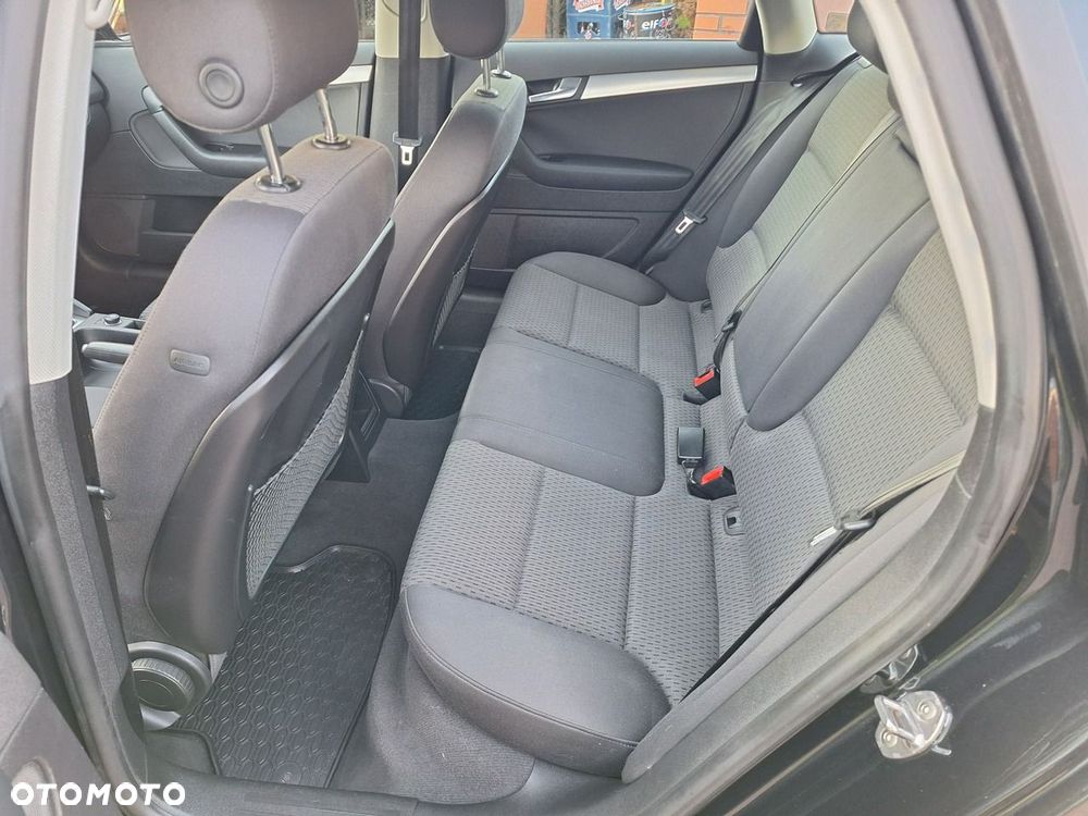 Audi A3 Sportback - 16
