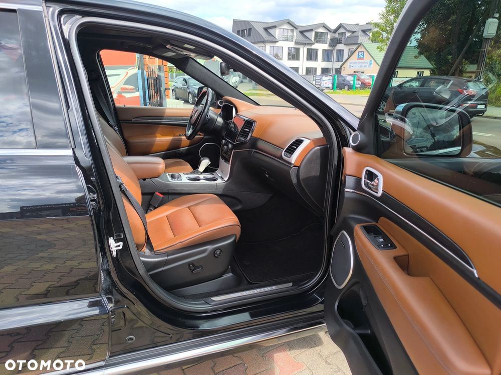 Jeep Grand Cherokee - 27
