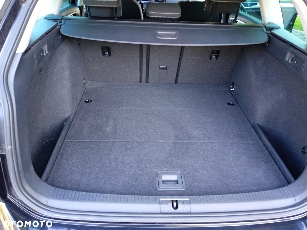 Volkswagen Golf Variant - 14