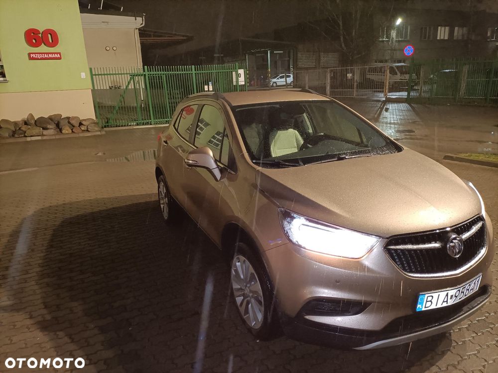 Buick Encore - 2
