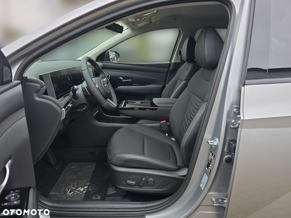 Hyundai Tucson 1.6 T-GDi HEV Executive 2WD - 11