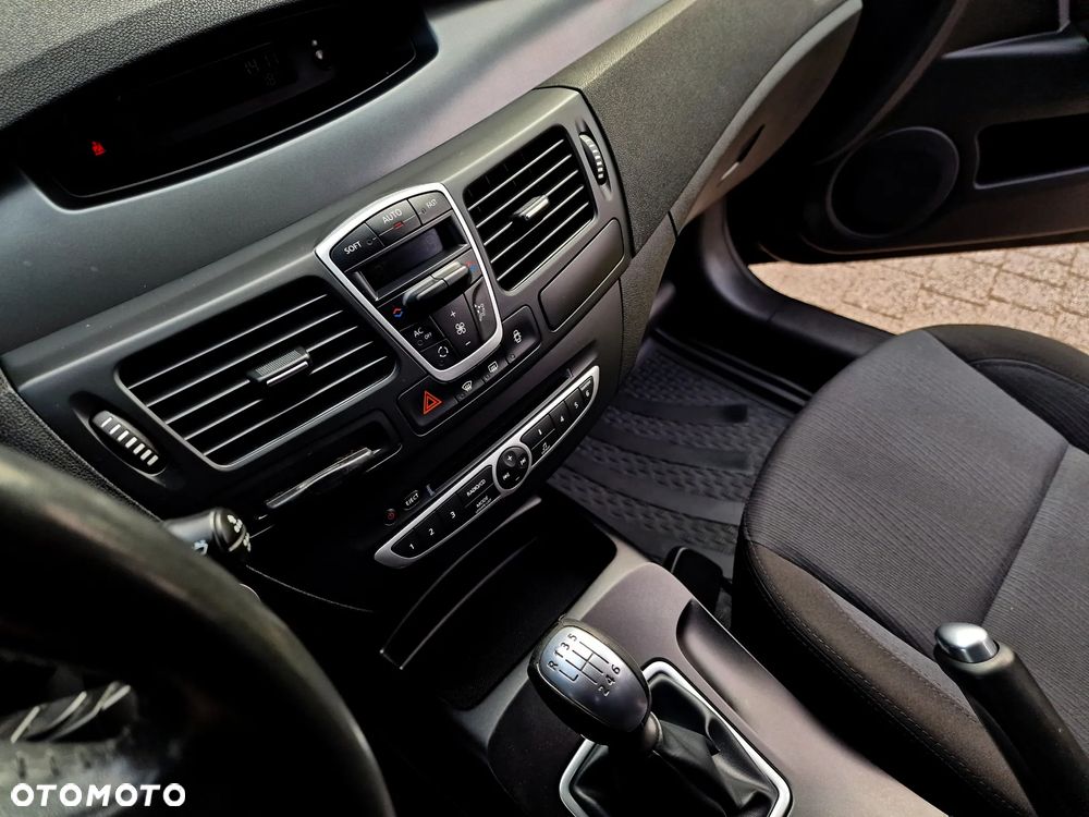 Renault Laguna 2.0 DCi Dynamique - 15