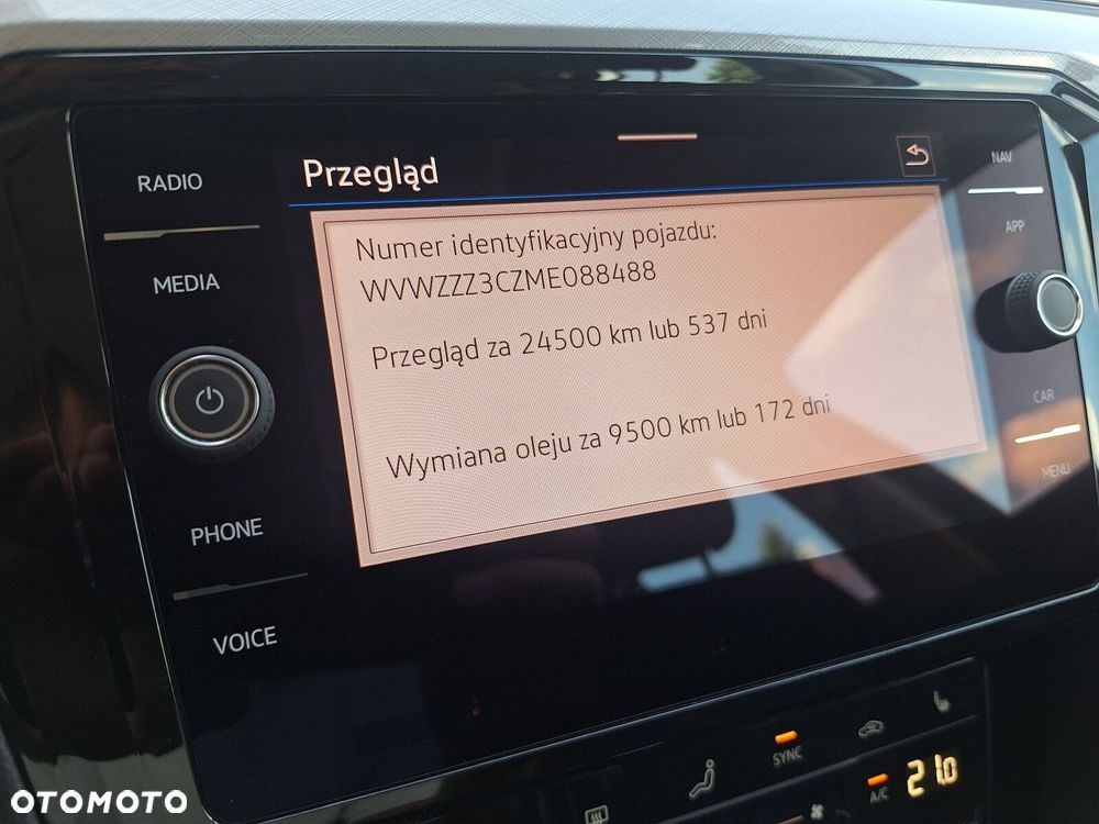 Volkswagen Passat - 33