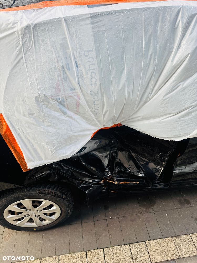 Hyundai i10 1.1 Premium - 11