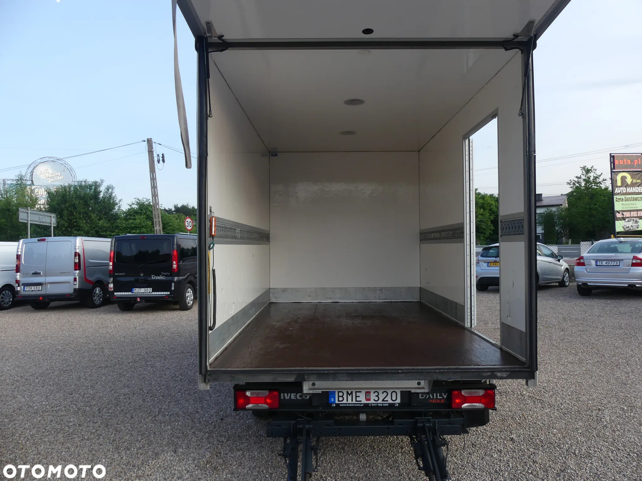 Iveco DAILY 35C18 NA BLIŻNIAKU IZOTERMA - 21