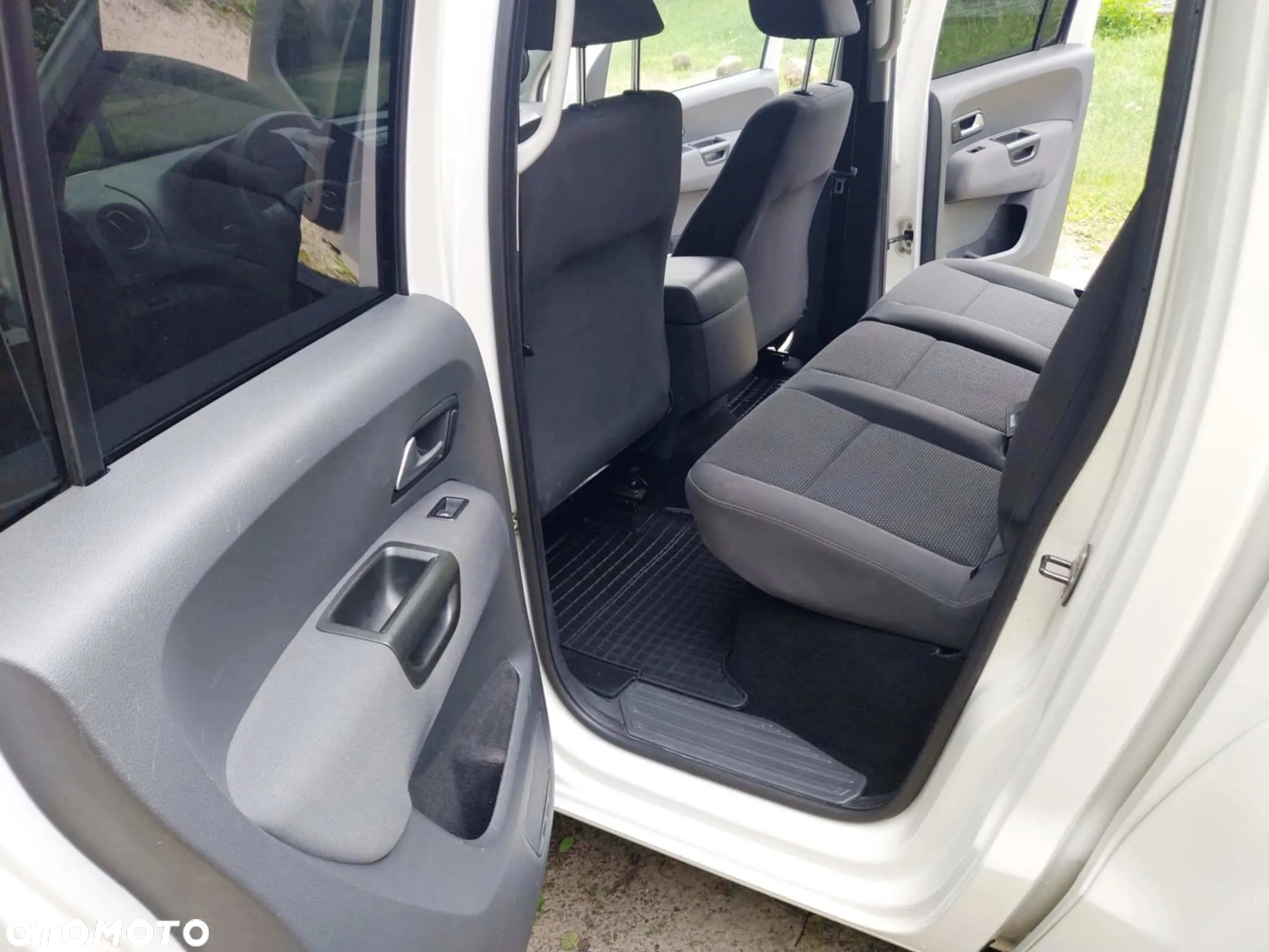 Volkswagen Amarok - 10