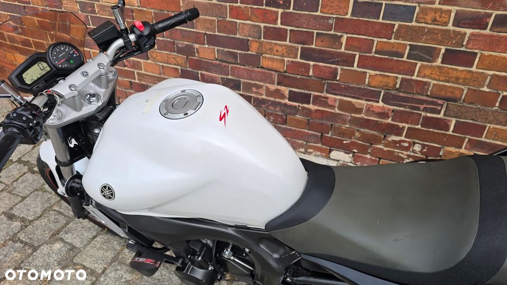 Yamaha FZ6 - 16