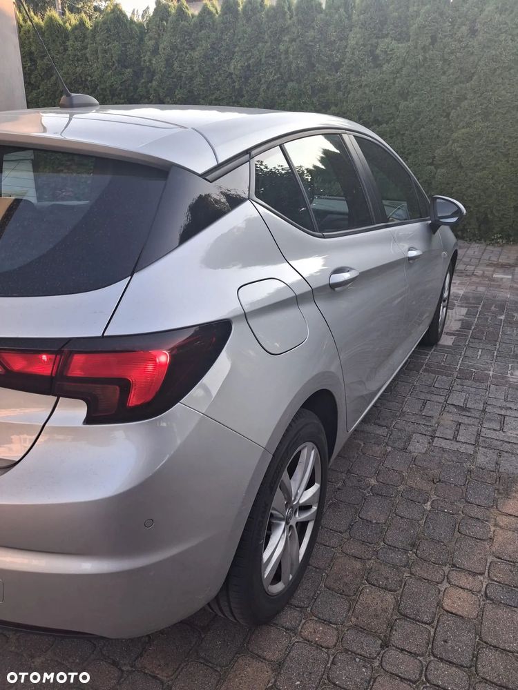 Opel Astra - 4