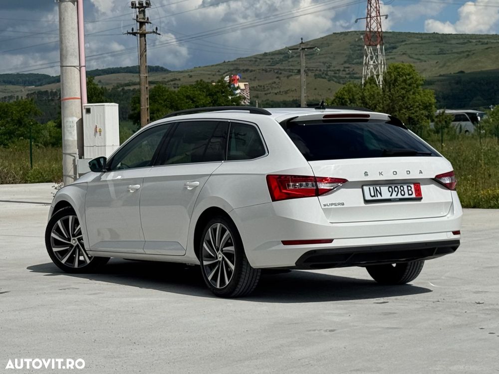 Skoda Superb 2.0 TDI DSG Sportline - 8