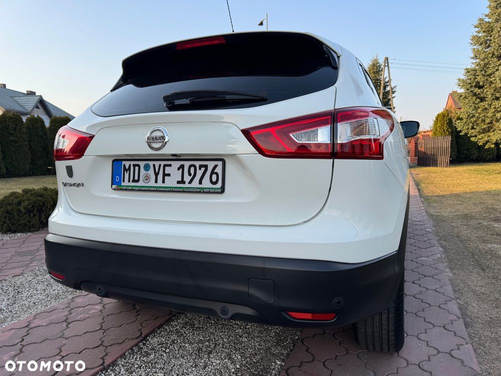 Nissan Qashqai 1.2 DIG-T N-Vision - 11