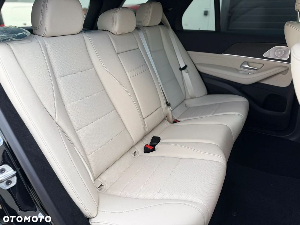 Mercedes-Benz GLE - 29