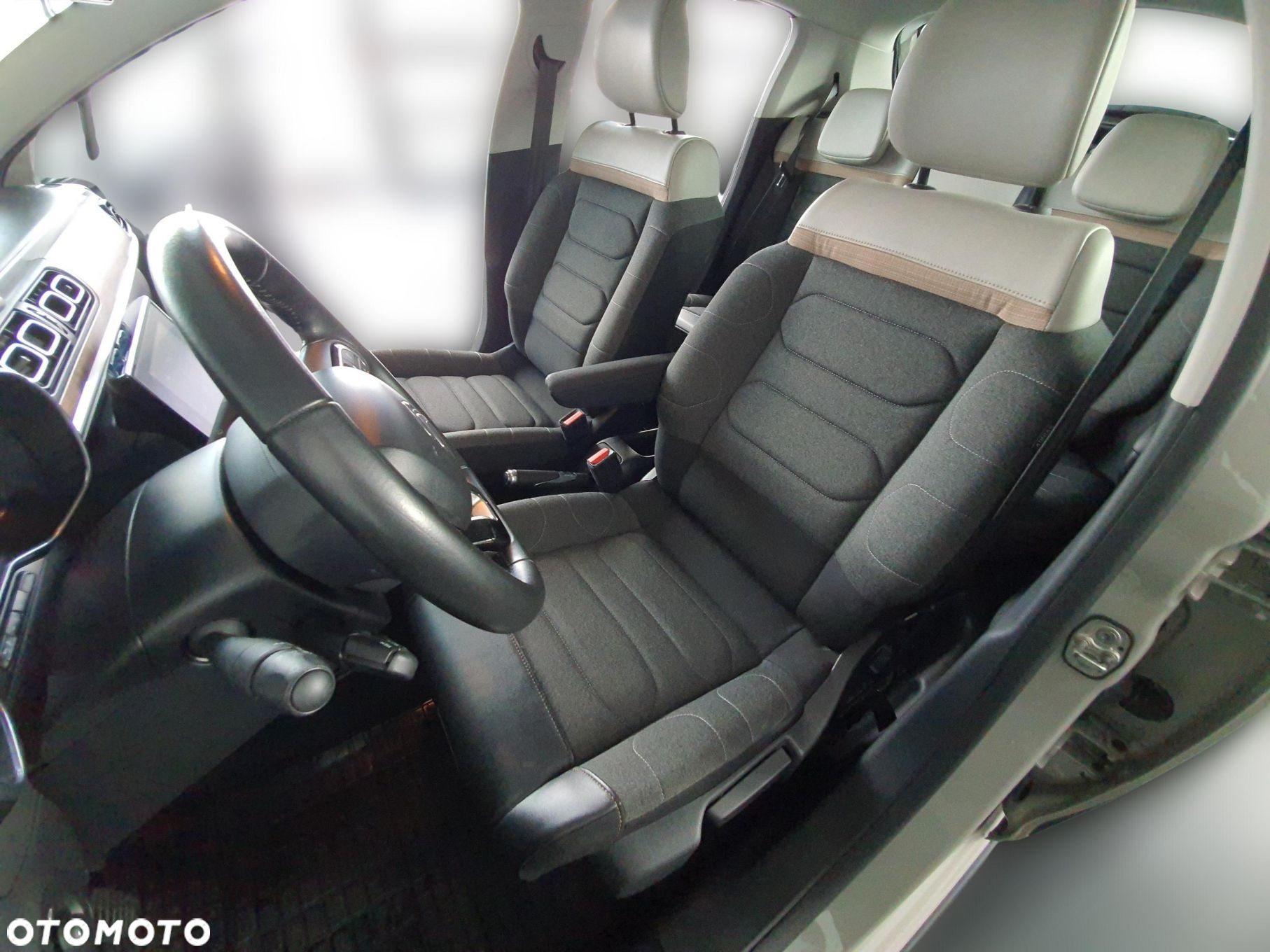 Citroën C3 1.2 PureTech Shine - 25