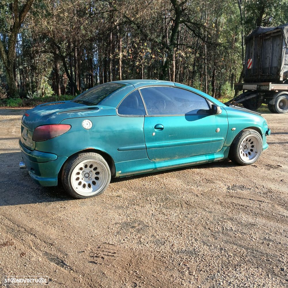 Peugeot 206 CC 1.6 de 2004 - Peças Usadas (10307) - 4