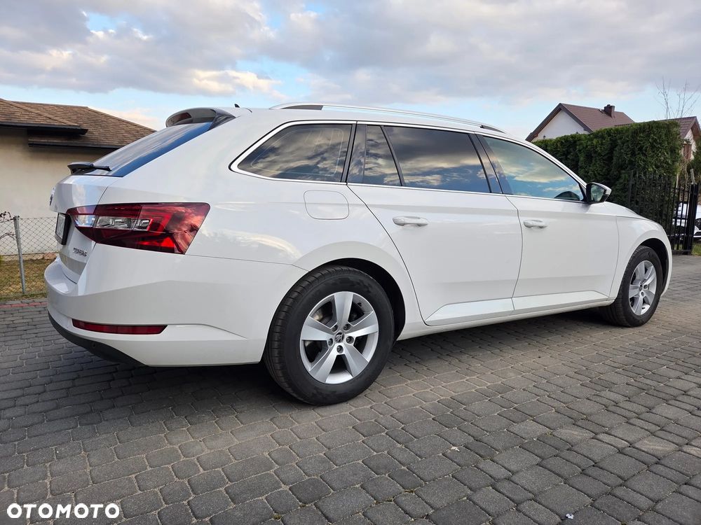 Skoda Superb 2.0 TDI Ambition DSG7 - 5