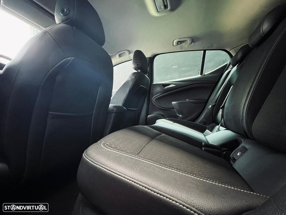 Opel Astra 1.6 CDTI Dynamic Sport S/S - 39