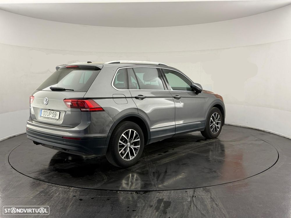 VW Tiguan 2.0 TDI Confortline - 7