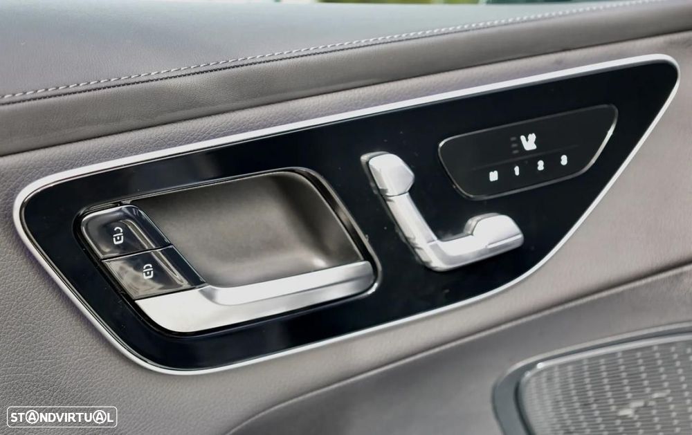 Mercedes-Benz GLC 300 e Coupe 4Matic - 4