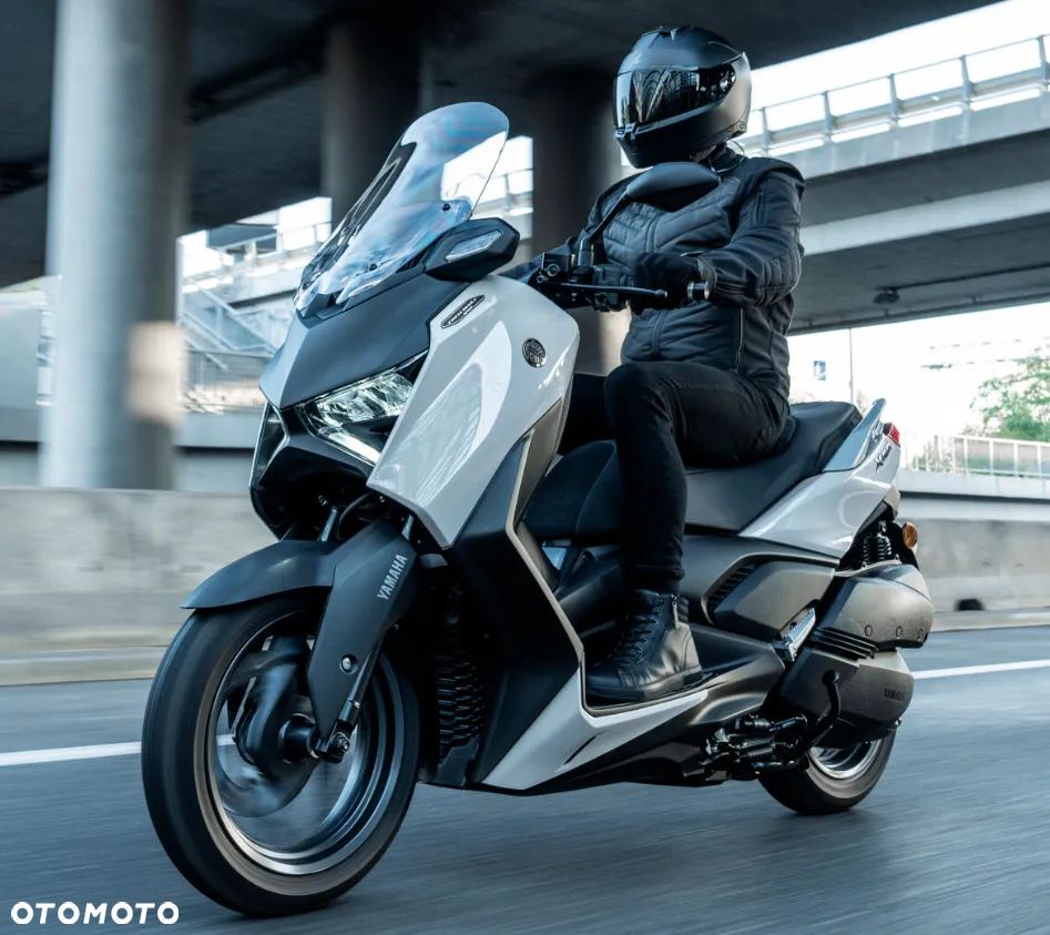 Yamaha X-max - 10