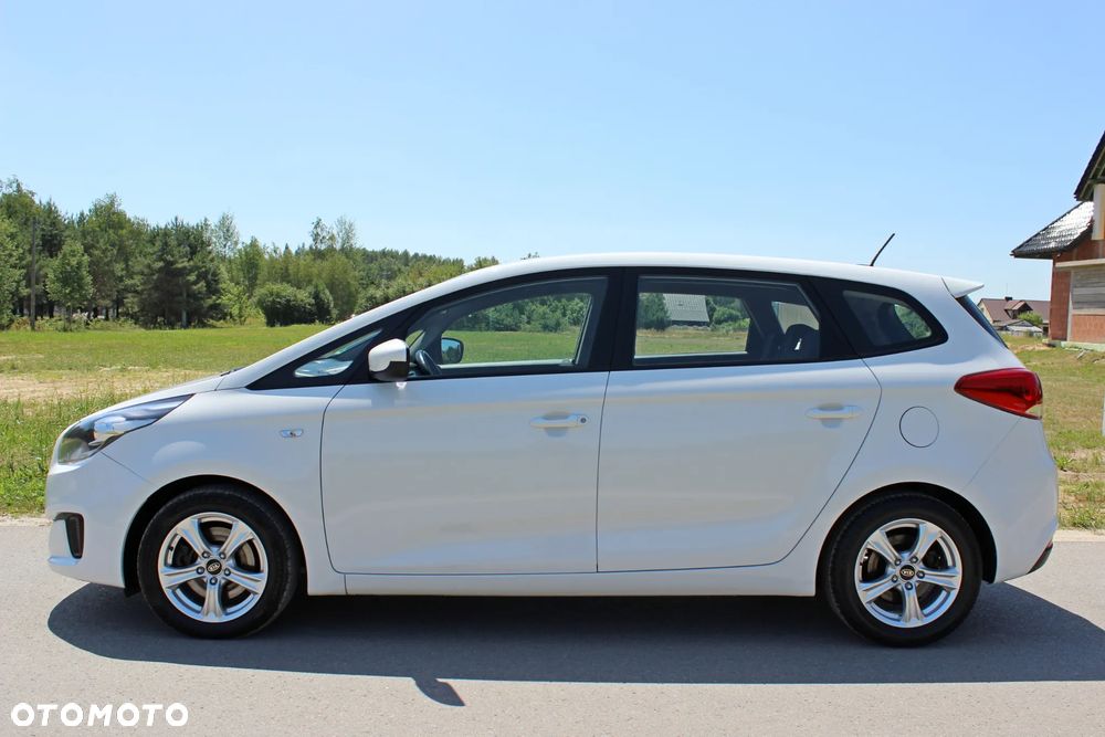 Kia Carens 1.7 CRDi 115 Dream Team Edition - 9