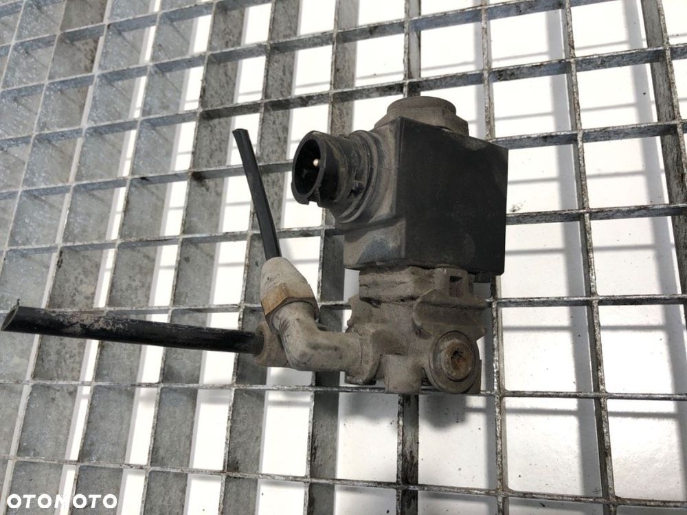 ZAWÓR ELEKTROMAGNETYCZNY  SCANIA R-series R420 2038655 - 3