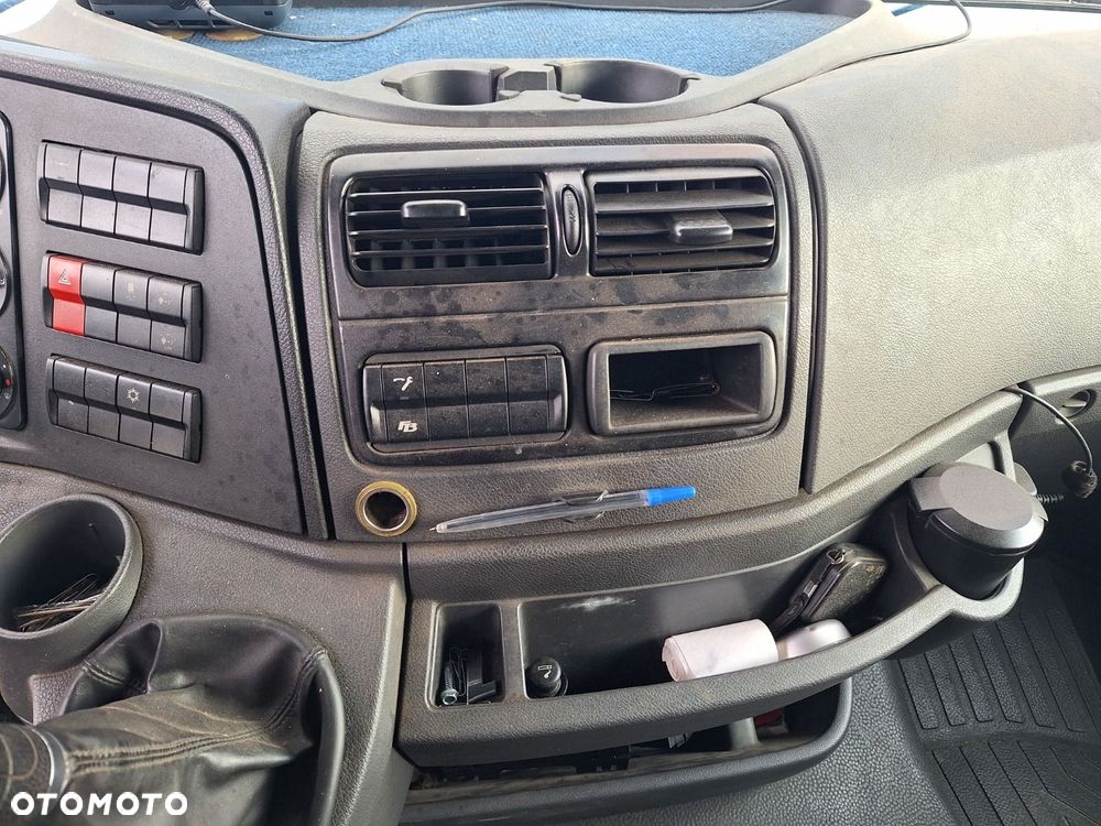 Versalift Atego 1323 - 25